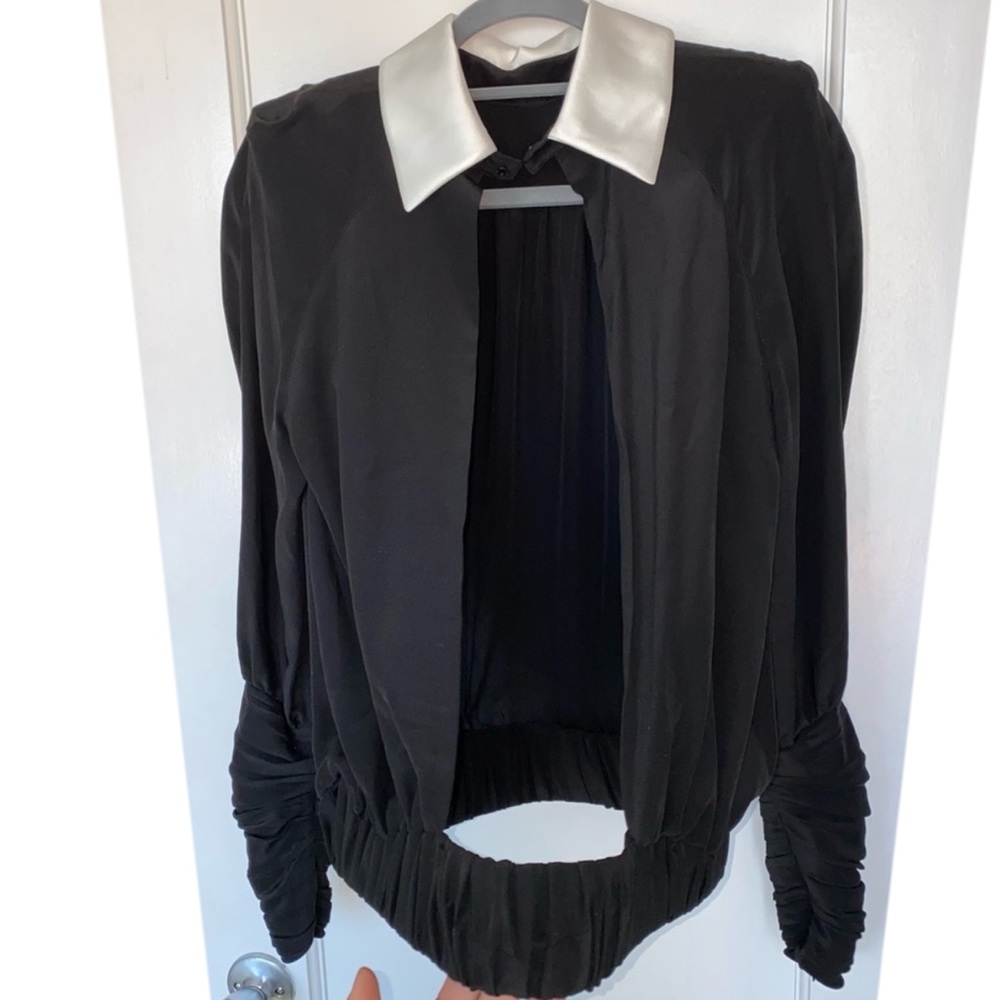 Redemption Open Back Blouse - Picture 7 of 7